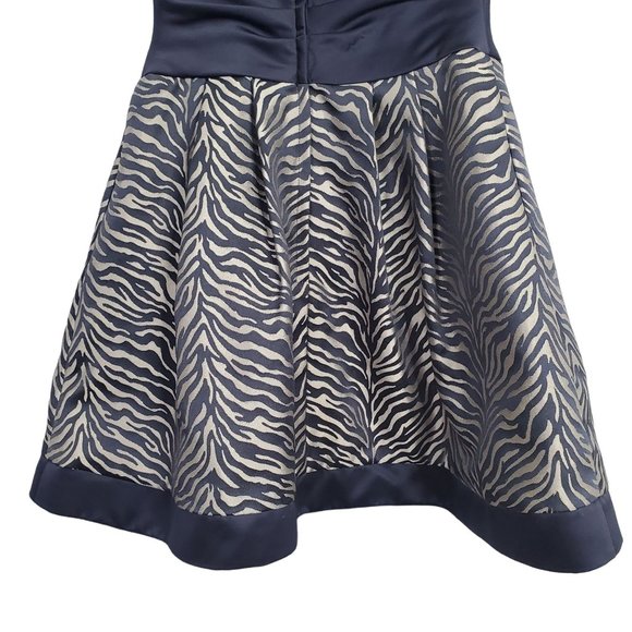 Jessica McClintock Sz 4 Dress Mini Zebra Stripe Fitted Strapless Navy Satin Trim - Picture 7 of 13